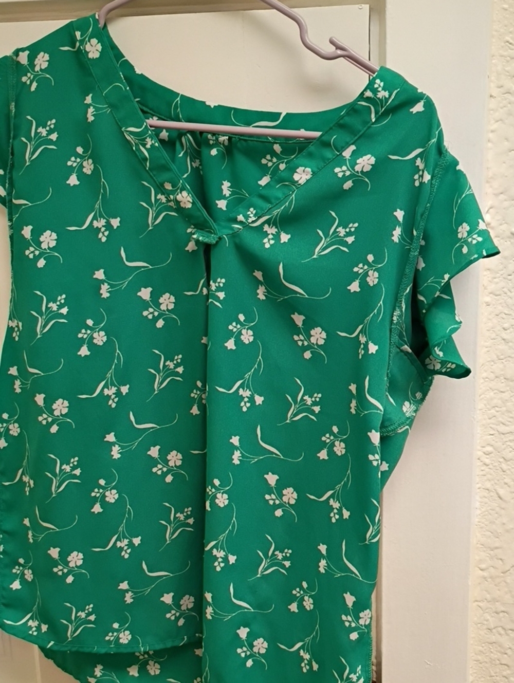 Lily White Green Floral V-Neck Blouse